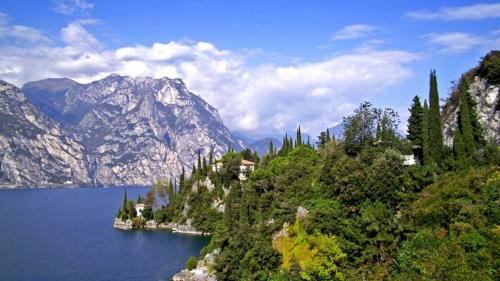 lago di garda corte della rocca nogarole